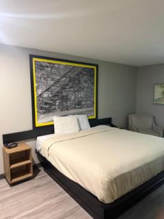 Super 8 by Wyndham Richmond Hill - 4