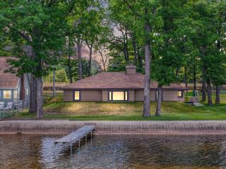 Lakeside Cottage - Dock Views Fireplace - 9