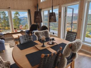 Timeless Mountain Cabin with Panoramic Views - 0