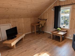 Timeless Mountain Cabin with Panoramic Views - 2
