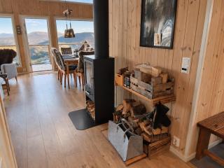 Timeless Mountain Cabin with Panoramic Views - 1