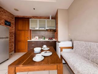The Serene Menteng 1BR by LuckyStay - 7