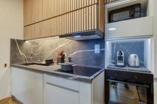 Chez Aline Chic Central Chamonix 1BR w/ Brévent Views - Happy Rentals - 8