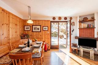 Family Apartment Steps From Ski Lifts - Happy Rentals - Courmayeur - 3