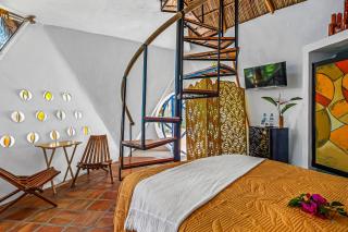 Unwind in Paradise: A Serene Getaway in Isla de Navidad - 4