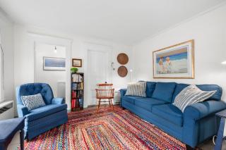 Charming Cape Cottage Steps from Bank St Beach - 2
