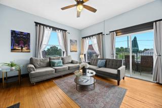 Riverview Escape in Walkable Historic District - 4