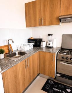 Tropical Pearl 3BR Home Away From Home - 9