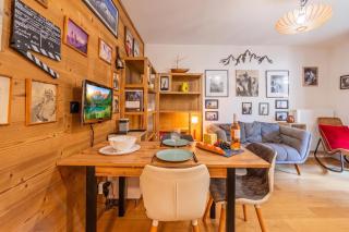 White Pearl B12 Cosy Chamonix Base for 2 - Happy Rentals - 6