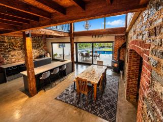 Blumberg Mews - Stunning Adelaide Hills Retreat Near Barossa - sleeps 12 - 7