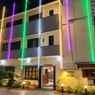 Sri Mayapur Chandrodaya Guest House and Event Holder - 0