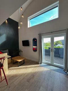 Luxury Barn Conversion with King Bed near Westport - 3