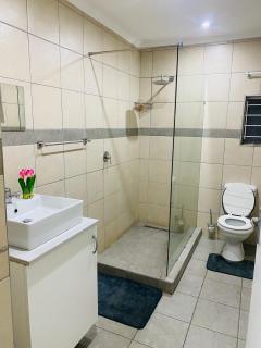 Airport Continental Guest House - 5