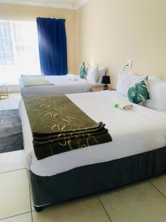 Airport Continental Guest House - 1