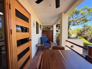 Coastal Breeze Retreat - Coco - 7