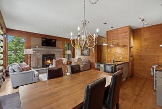 Rustic Retreat-3BR Chalet-Fireplace-8 guest - 9