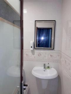 Guest Lodge in East Legon - 3