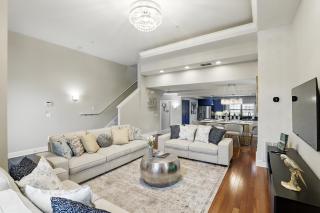 Florida Getaway - Renovated TownHome by Disney! - 0