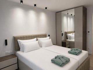 Modern Sea Apartment with Pool & Beach - 6