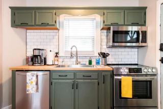 Charming home near Churchill Ds and Expo Center - 1