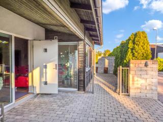 Modern villa med stor jacuzzi och tre badrum - 7