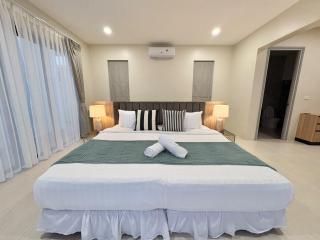 Modern 3 Bedrooms Pool Villa in Layan - 8