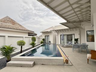 Modern 3 Bedrooms Pool Villa in Layan l Seastone Pool Villa -  - 9