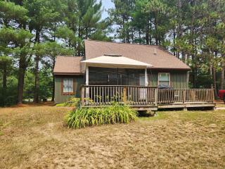 Cozy Green Cottage - 6