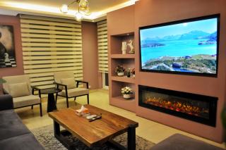 Three Bedroom Apartment by Alvis Suite - Goldcrest Alfatah Mall Lahore - 8