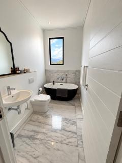 Turtle Creek Cove House Luxury Oceanfront Villa, Pringle Bay - 9