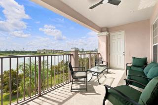 Designer Luxury 3BR Stunning Lake View Vista Cay - 7