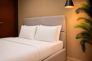 Two Bedroom Apartment Alvis Suite - Goldcrest Alfatah Mall Lahore - 6