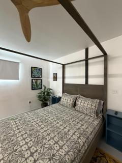 Fun, Fabulous Stay at a Container Home - 6