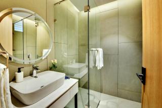 Z Suites And Studios - 5