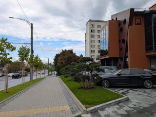 Center - 1