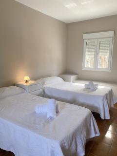 Modern Villa with Private Pool in Córdoba - 4