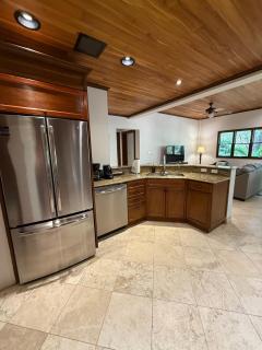 Beach Club 2 BD Condo|Pool & Ocean|Playa Langosta - 3
