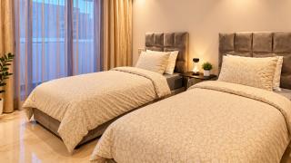 Top-Floor 3BR Apartment in Maarif, City View, AC & Private Parking - 7