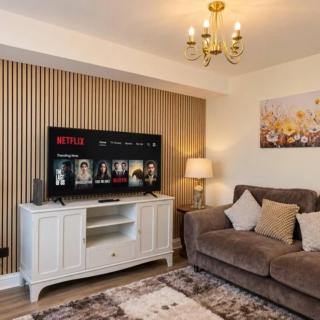 3-Bed Parking Dog Friendly Families & Work - 8
