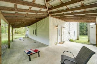 Great for Groups! Spacious Milroy Escape - 8