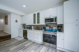 Great for Groups! Spacious Milroy Escape - 2