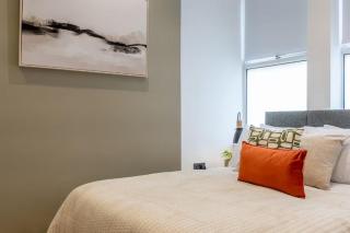 Spacious Leeds Retreat - Sleeps 8 Modern Home - 5