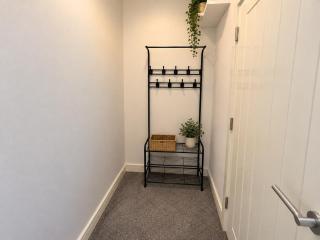 1BD Flat in Cathays Ideal for Contractors - 8