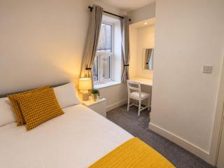 1BD Flat in Cathays Ideal for Contractors - 6