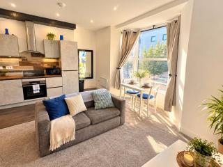 1BD Flat in Cathays Ideal for Contractors - 5