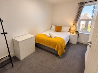1BD Flat in Cathays Ideal for Contractors - 4