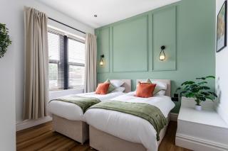 Perfect Booking 2 Bed Flat Near Cabot Circus - 5