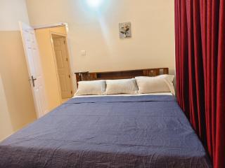 Sree krishna Nivas 2 BHK 2 AC Bedroom Apartment 160m to Guruvayur Temple - 8