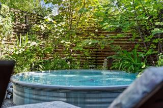 East Austin Home with Private Pool Sleeps 6 - 0
