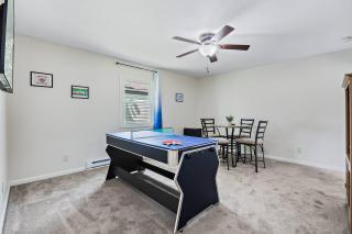 No stairs/Workers/Family/Parkng/GameRoom&Yard - 6